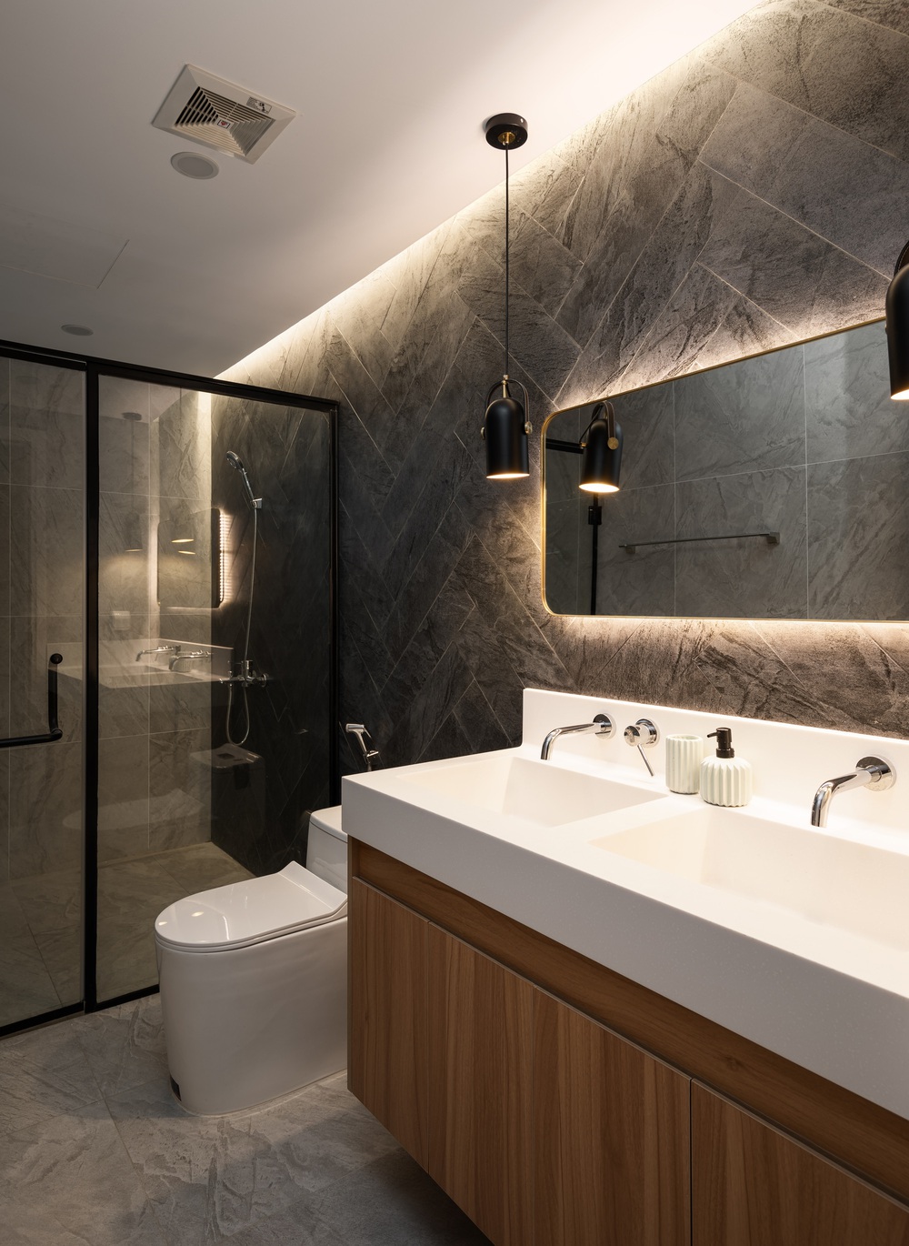 Cặp đôi chốt căn hộ 103m2 gần hồ Tây, buộc phải cắt giảm chi phí thiết kế nhưng thành quả vẫn sang vô cùng - Ảnh 9. Cặp đôi chốt căn hộ 103m2 gần hồ Tây, buộc phải cắt giảm chi phí thiết kế nhưng thành quả vẫn sang vô cùng - Ảnh 9.