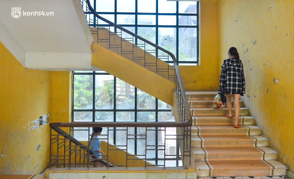 Cuộc sống những sinh viên mắc kẹt ở Hà Nội vì dịch Covid-19: Nhớ quê nhà nhưng chuẩn bị tâm lý nếu tiếp tục giãn cách - Ảnh 2. Cuộc sống những sinh viên mắc kẹt ở Hà Nội vì dịch Covid-19: Nhớ quê nhà nhưng chuẩn bị tâm lý nếu tiếp tục giãn cách - Ảnh 2.