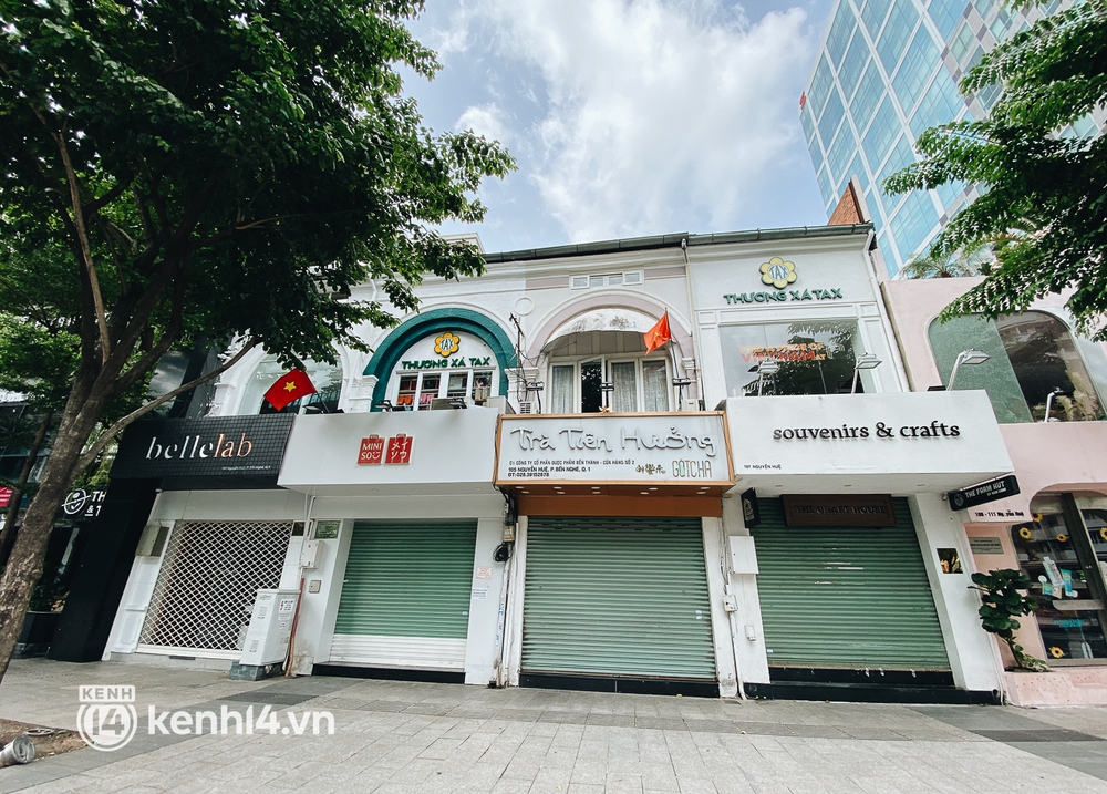 Ngày thứ hai được phép bán mang đi, hàng quán ở TP.HCM vẫn trong tình trạng ngủ đông - Ảnh 2. Ngày thứ hai được phép bán mang đi, hàng quán ở TP.HCM vẫn trong tình trạng ngủ đông - Ảnh 2.