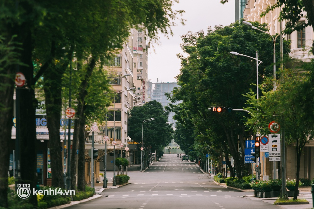 Ngày Quốc khánh đặc biệt: Cả Hà Nội, Sài Gòn và Đà Nẵng đều lặng yên, đồng lòng chiến thắng đại dịch - Ảnh 18. Ngày Quốc khánh đặc biệt: Cả Hà Nội, Sài Gòn và Đà Nẵng đều lặng yên, đồng lòng chiến thắng đại dịch - Ảnh 18.