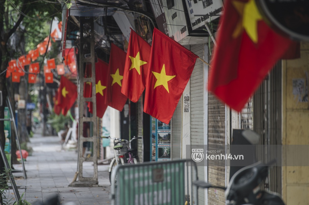 Ngày Quốc khánh đặc biệt: Cả Hà Nội, Sài Gòn và Đà Nẵng đều lặng yên, đồng lòng chiến thắng đại dịch - Ảnh 2. Ngày Quốc khánh đặc biệt: Cả Hà Nội, Sài Gòn và Đà Nẵng đều lặng yên, đồng lòng chiến thắng đại dịch - Ảnh 2.