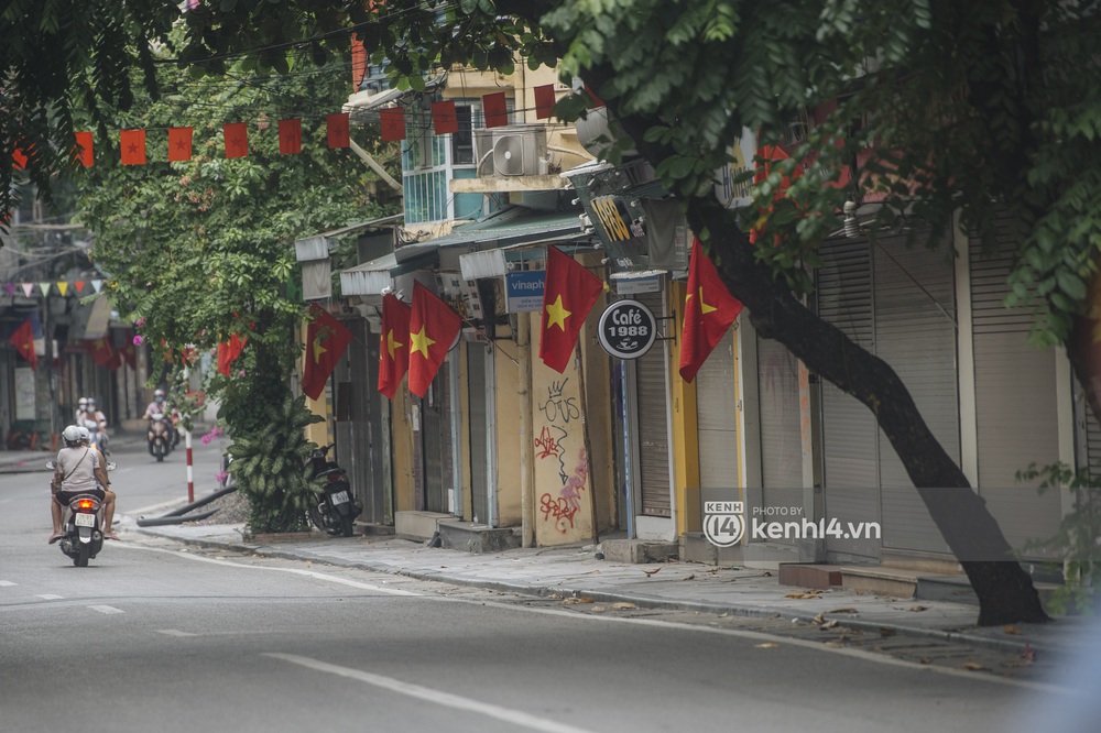 Ngày Quốc khánh đặc biệt: Cả Hà Nội, Sài Gòn và Đà Nẵng đều lặng yên, đồng lòng chiến thắng đại dịch - Ảnh 11. Ngày Quốc khánh đặc biệt: Cả Hà Nội, Sài Gòn và Đà Nẵng đều lặng yên, đồng lòng chiến thắng đại dịch - Ảnh 11.