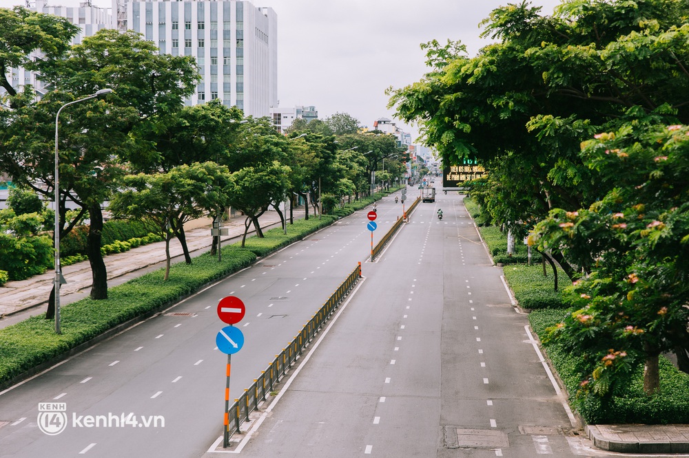 Ngày Quốc khánh đặc biệt: Cả Hà Nội, Sài Gòn và Đà Nẵng đều lặng yên, đồng lòng chiến thắng đại dịch - Ảnh 17. Ngày Quốc khánh đặc biệt: Cả Hà Nội, Sài Gòn và Đà Nẵng đều lặng yên, đồng lòng chiến thắng đại dịch - Ảnh 17.