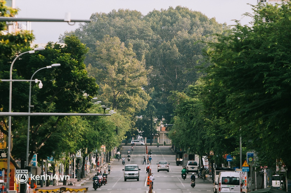 Ngày Quốc khánh đặc biệt: Cả Hà Nội, Sài Gòn và Đà Nẵng đều lặng yên, đồng lòng chiến thắng đại dịch - Ảnh 24. Ngày Quốc khánh đặc biệt: Cả Hà Nội, Sài Gòn và Đà Nẵng đều lặng yên, đồng lòng chiến thắng đại dịch - Ảnh 24.