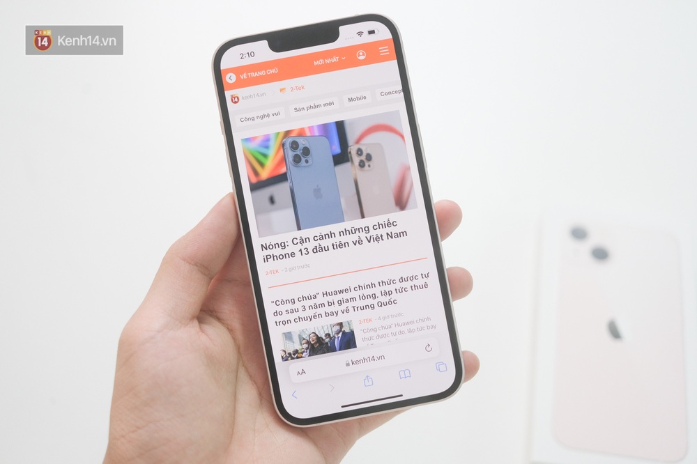 Ngắm ảnh thực tế iPhone 13 đầu tiên về Việt Nam, màu hồng đẹp xuất sắc! - Ảnh 8.