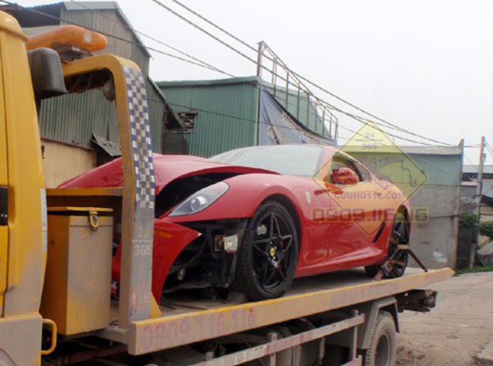 Nhìn lại những vụ tai nạn siêu xe Ferrari tại Việt Nam - Ảnh 9.