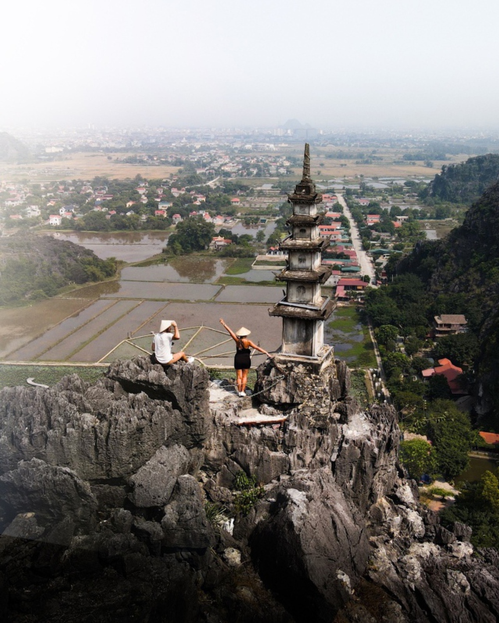 Hang Múa: Điểm đến tuyệt đẹp bạn trẻ không thể bỏ lỡ dịp nghỉ Tết Dương lịch - Ảnh 3.