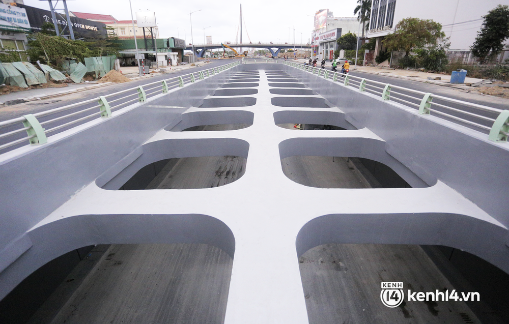 Ảnh, clip: Cận cảnh nút giao thông hơn 723 tỷ sắp được hoàn thành tại Đà Nẵng, gây ấn tượng với đường hầm lộ thiên cực độc đáo - Ảnh 4.