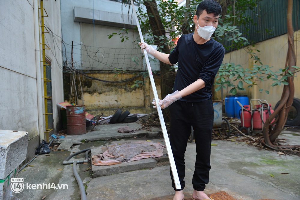 Hà Nội: Nhiều cây xăng hết hàng trước giờ điều chỉnh giá, người dân bức xúc tố chủ cây xăng om hàng - Ảnh 10. Hà Nội: Nhiều cây xăng hết hàng trước giờ điều chỉnh giá, người dân bức xúc tố chủ cây xăng om hàng - Ảnh 10.