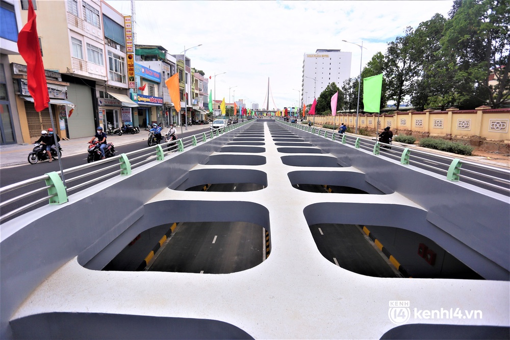 Đà Nẵng khánh thành nút giao thông 3 tầng hơn 720 tỷ đồng với đường hầm lộ thiên cực độc đáo - Ảnh 5.