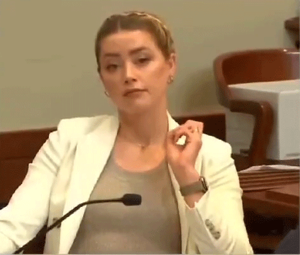Clip 2 million views: Amber Heard rolled her eyes and fiddled with her nails when she was diagnosed with 2 mental disorders by a doctor - Photo 3.