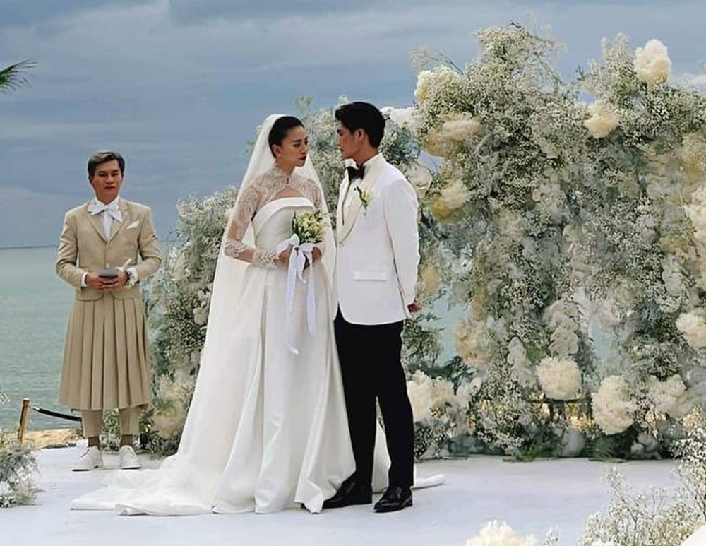 Who is the hottest visual duo today, look at Ngo Thanh Van and Huy Tran at the wedding!  - Photo 8.