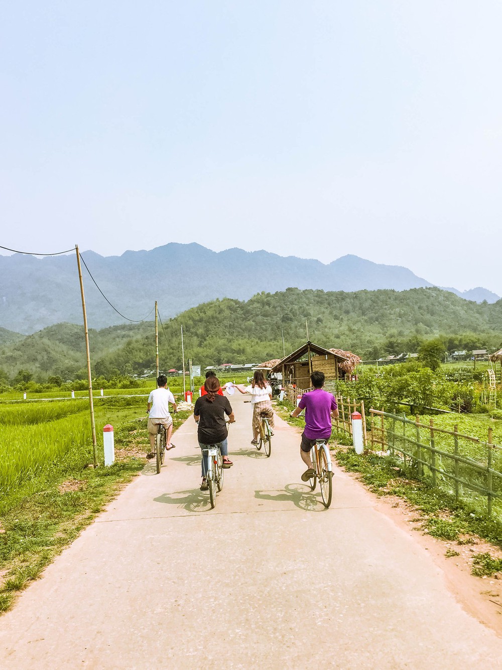 Mai Chau is the most beautiful paradise of early summer rice in the Northwest, attracting a lot of young people to take pictures - Photo 3.