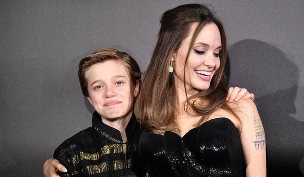 Angelina Jolie supports and invests in her daughter's art - Photo 3.