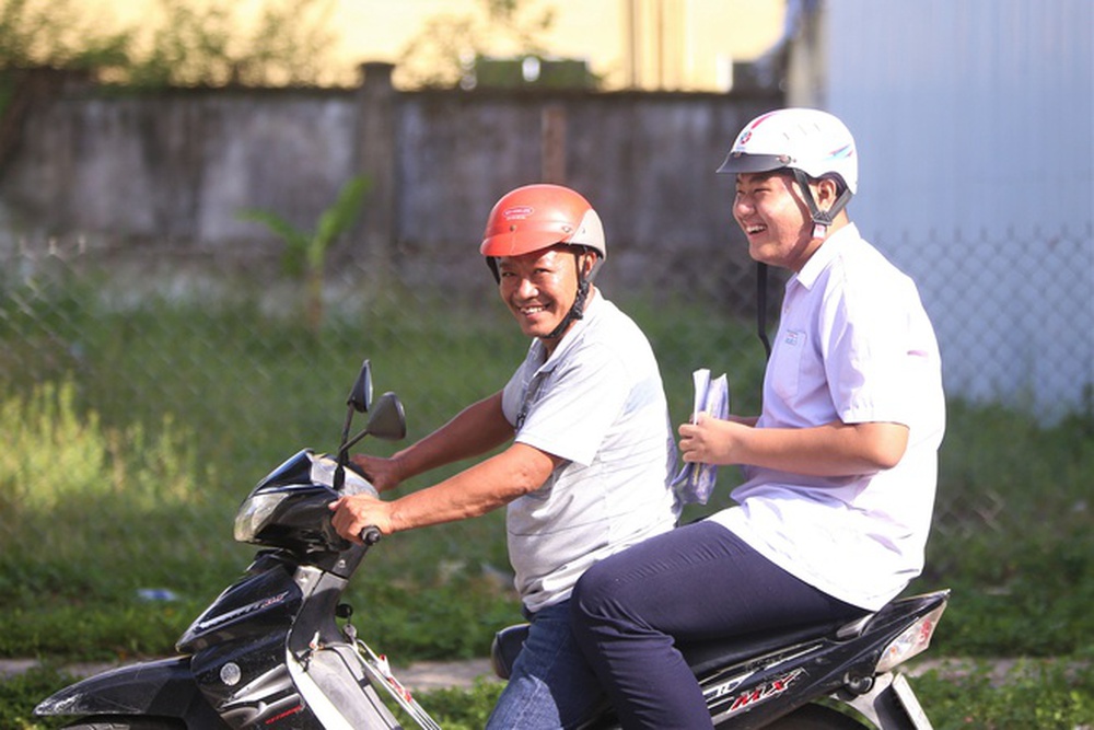  Chùm ảnh nhìn thấy vui lây: Sĩ tử tạo dáng đủ kiểu, thi xong rồi cả nhà ơi!  - Ảnh 12.