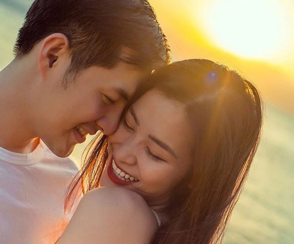 Những cặp vợ chồng nghệ sĩ vượt sóng gió, sống hạnh phúc trong showbiz Việt - Ảnh 5.