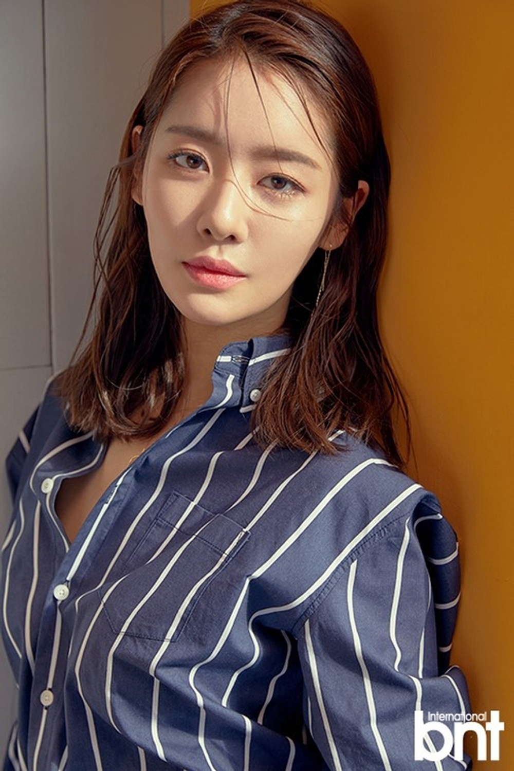  Ác nữ ngực khủng bắt nạt Song Hye Kyo: Đóa hoa nở muộn nóng bỏng, còn tốt nghiệp trường đại học danh tiếng thế giới - Ảnh 2.