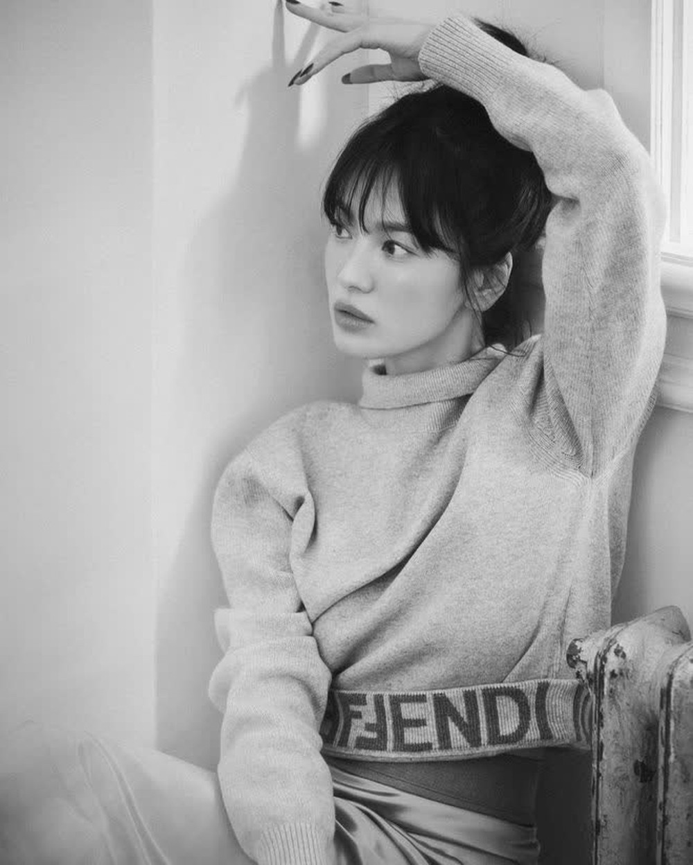 Song Hye Kyo tung ảnh B-cut đẹp như mơ: Không hề kém cạnh A-cut, đập tan mọi lời chê bai lão hóa - Ảnh 5.