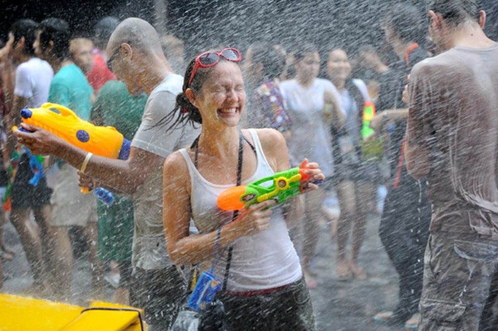 Nếu là lần đầu đi Thái chơi Songkran thì nên lưu ý những điều này để có mùa té nước thật an toàn - Ảnh 9.