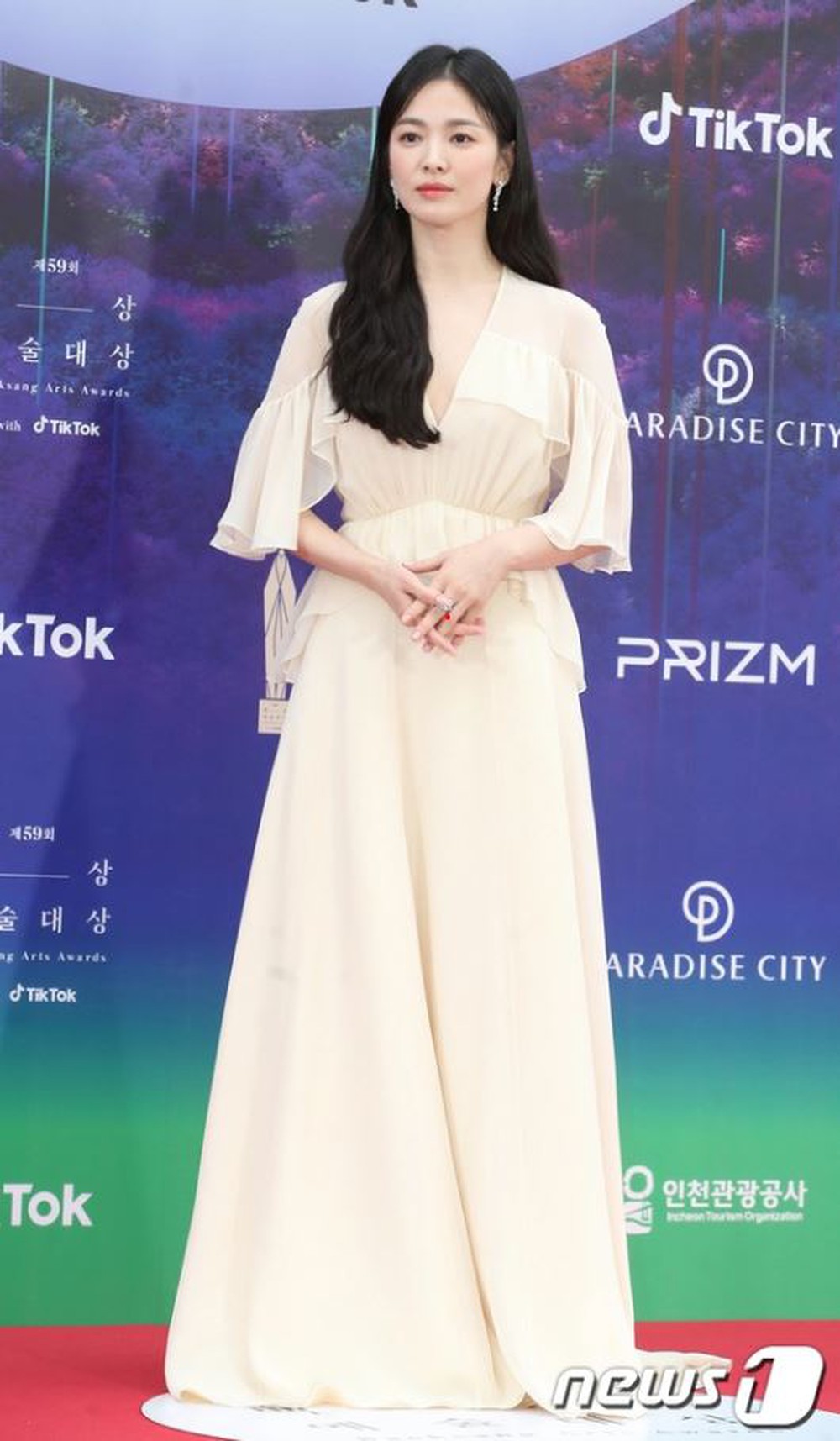 Song Hye Kyo khoe mặt mộc sương sương ở New York sau loạt khoảnh khắc viral ở Baeksang 2023 - Ảnh 8.