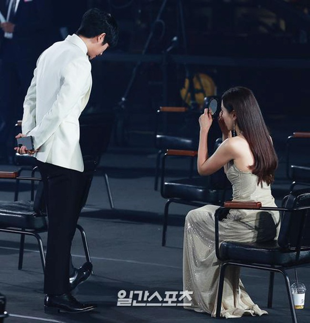 Jung Hae In: Nam thần may mắn d&iacute;nh tin đồn t&igrave;nh &aacute;i với 2 nữ thần đẹp nhất l&agrave;ng điện ảnh v&agrave; l&agrave;ng nhạc xứ H&agrave;n - Ảnh 5.