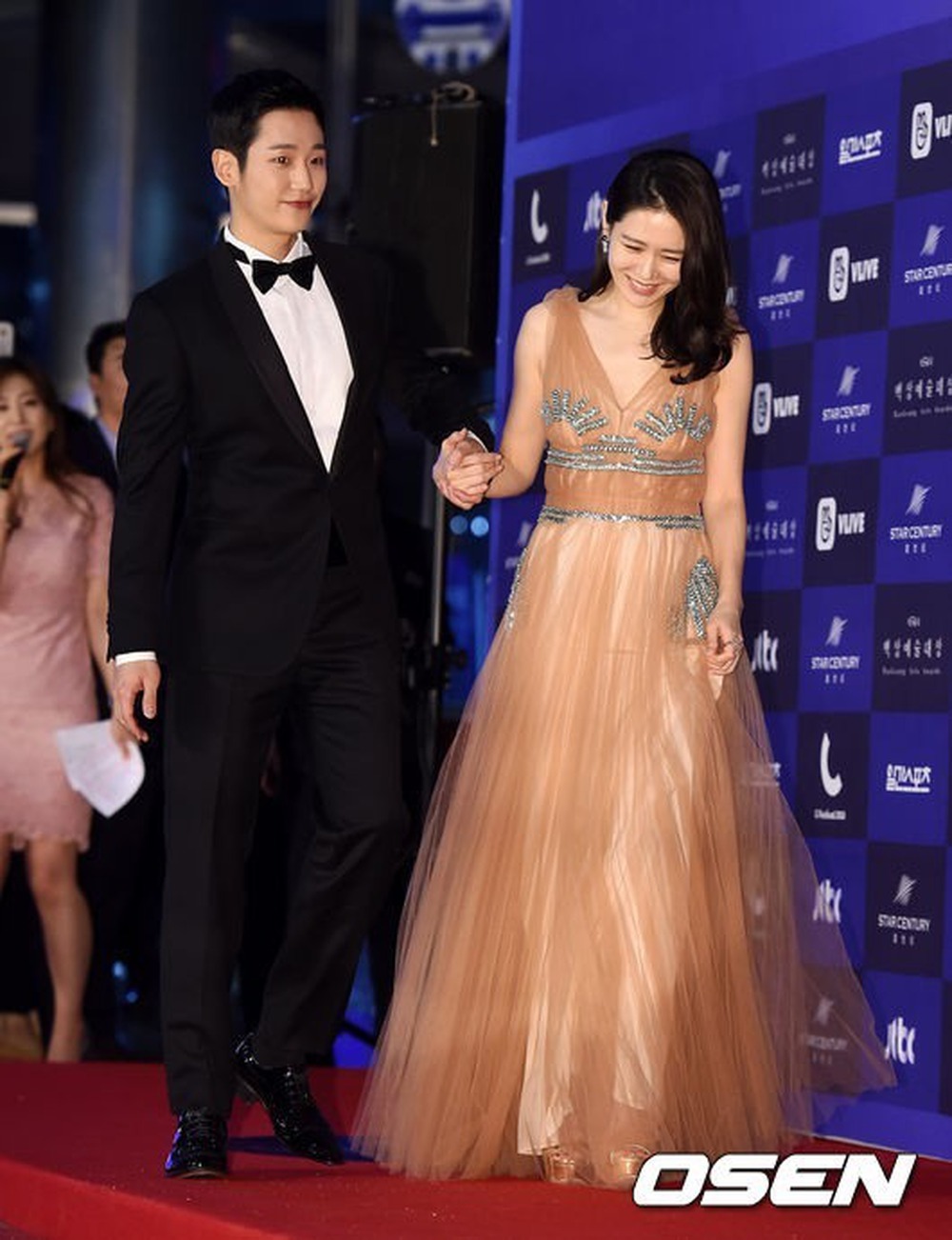 Jung Hae In: Nam thần may mắn d&iacute;nh tin đồn t&igrave;nh &aacute;i với 2 nữ thần đẹp nhất l&agrave;ng điện ảnh v&agrave; l&agrave;ng nhạc xứ H&agrave;n - Ảnh 4.