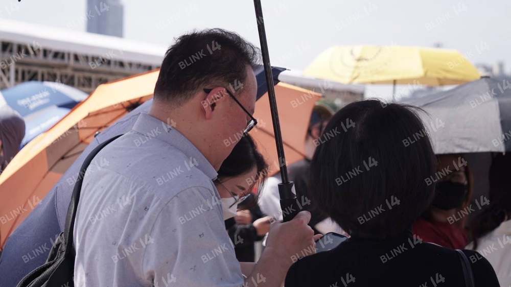 SVĐ Mỹ Đình chật kín người: BLACKPINK 'hốt bạc' và thu hút sự quan tâm của fan quốc tế