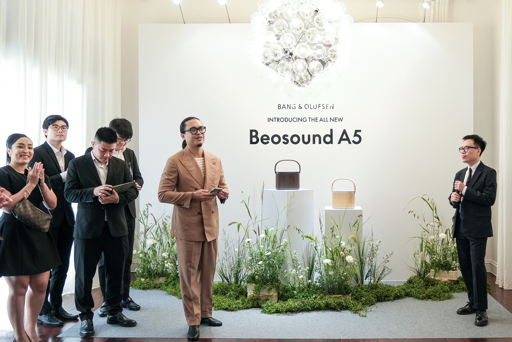 Bang & Olufsen Beosound A5 ra mắt tại Việt Nam: Loa di động đầy chất thơ, thiết kế mô-đun độc đáo! - Ảnh 1.