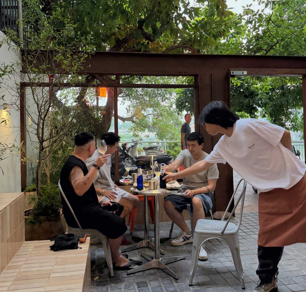 Kỳ nghỉ lễ n&agrave;y, trốn cả thế giới trong 5 qu&aacute;n rượu d&agrave;nh cho kẻ s&agrave;nh ăn uống - Ảnh 20.