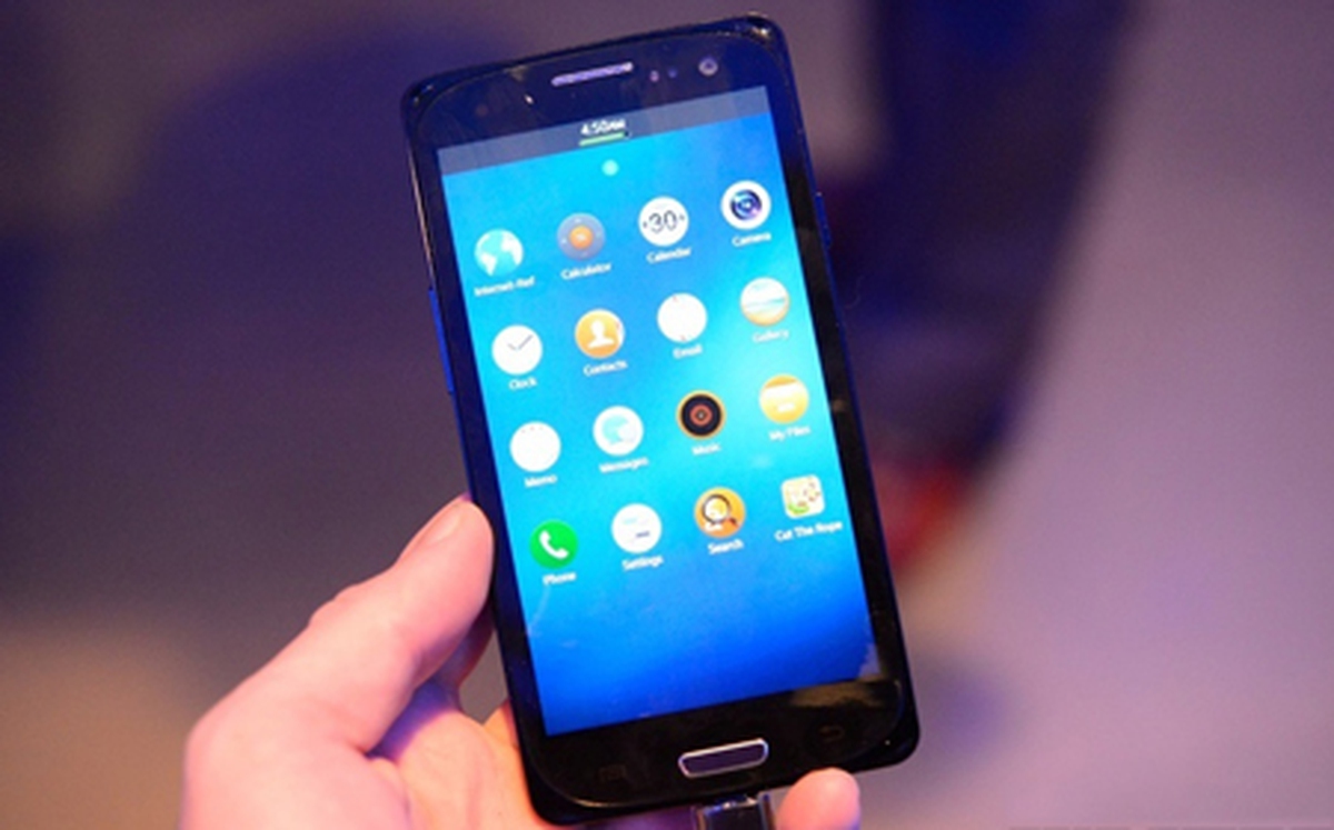 SAMSUNG tung smartphone TIZEN vào tháng tới tại Nga