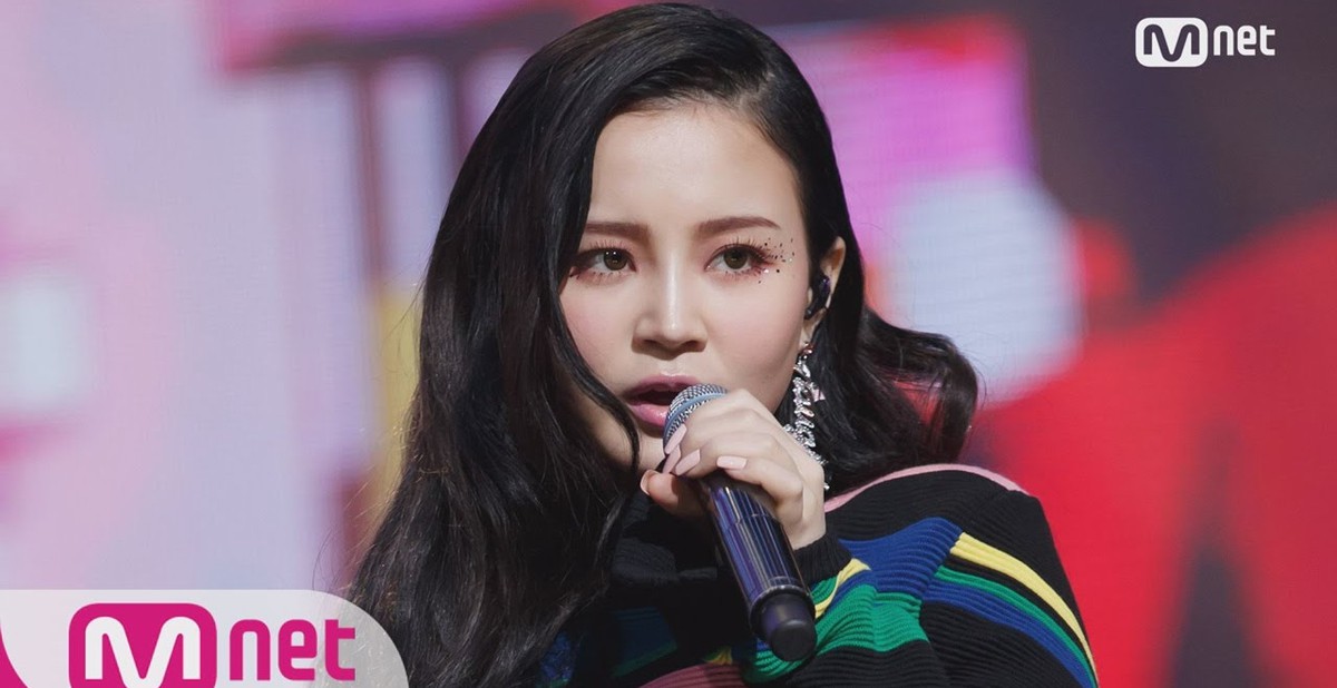 Lee Hi đổ bộ sân khấu sau khi thống trị iTunes Việt Nam