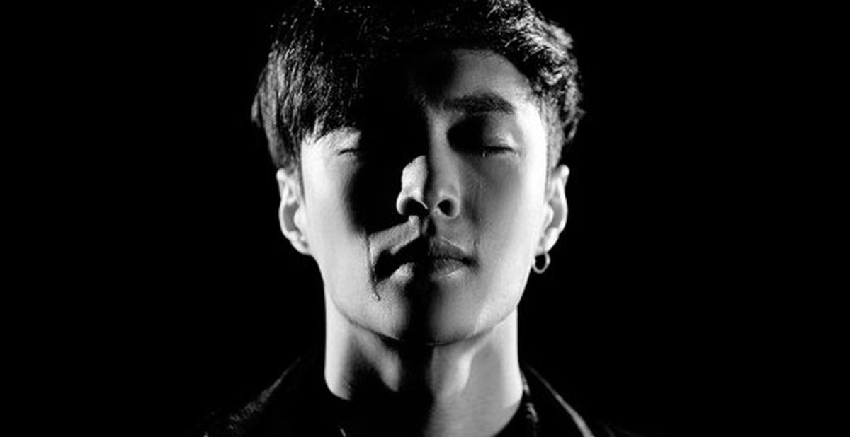 Lay (EXO) 