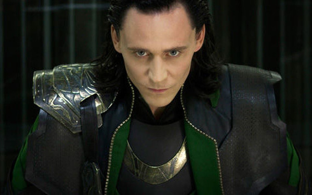 Hé lộ hình ảnh đầu tiên về trai đẹp quốc dân Loki trong 