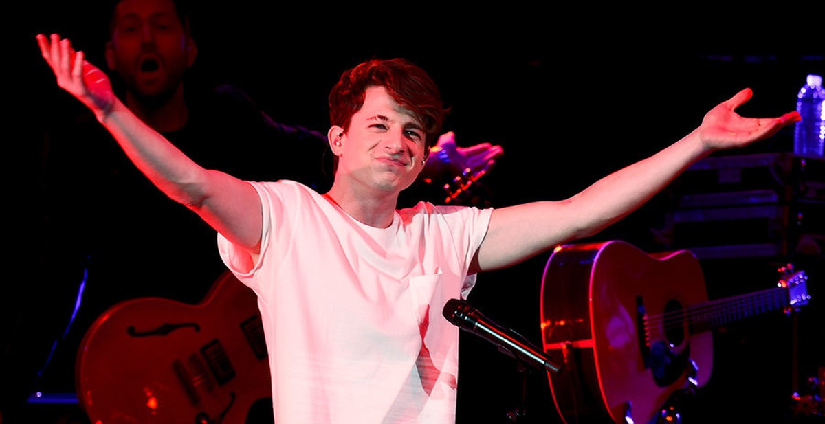 Charlie Puth trở lại với single mới cực gây nghiện