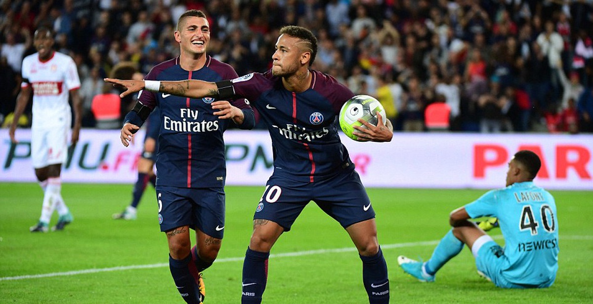 Neymar solo lừa bóng như "siêu nhân", PSG thắng lớn
