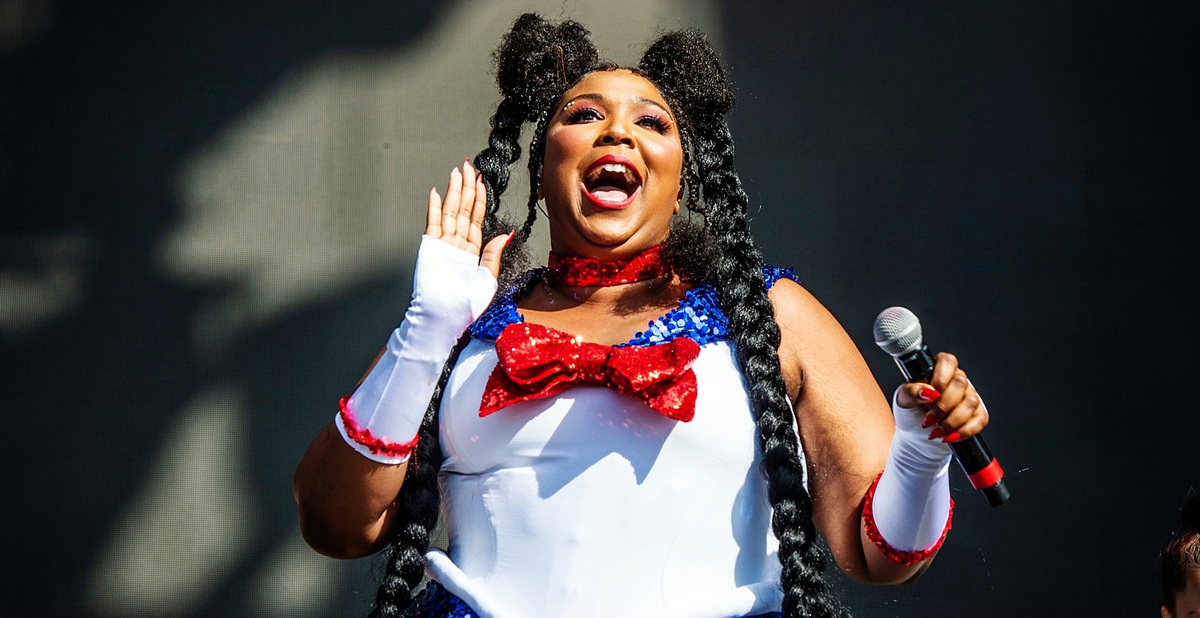Nữ rapper Lizzo bị 