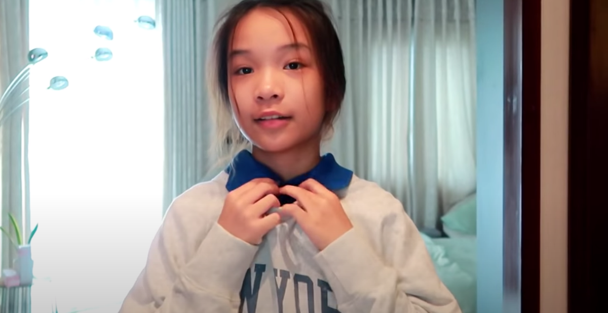 junior high school sister who is recognized as cute began to caress                               