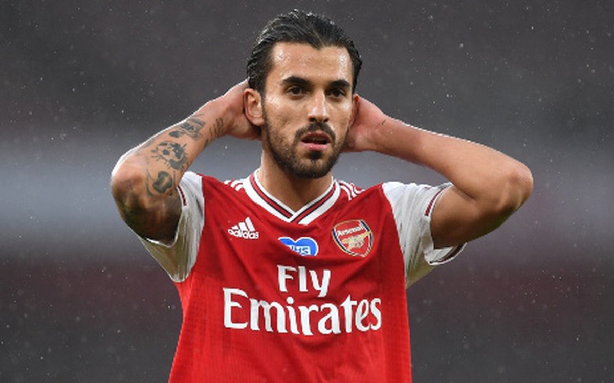 Biến căng Ngoại hạng Anh: Sao Arsenal đấm thẳng mặt khiến đồng đội bị ...