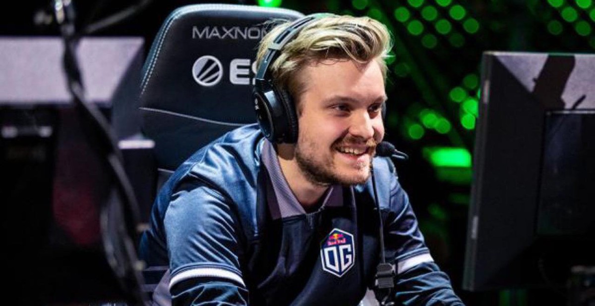 4 tuyển thủ Esports có thu nhập khủng khiến nhiều người ngưỡng mộ