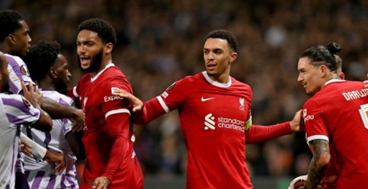 Bảng xếp hạng Cúp C2 châu Âu mới nhất: Liverpool lung lay vị trí đầu bảng
