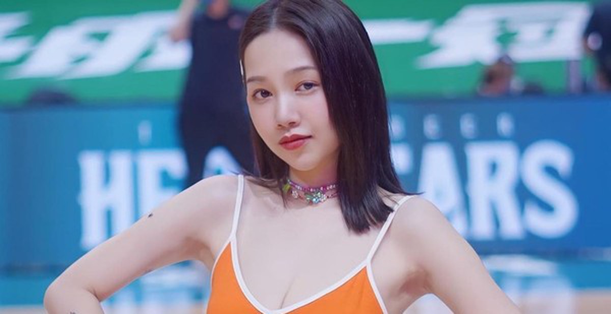 Người mẫu Lĩnh An bị nhiếp ảnh gia nổi tiếng quấy rối, sợ lộ hình nóng