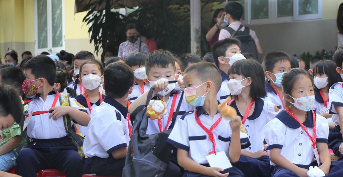 Sở GD&ĐT TPHCM đề xuất tiếp tục hỗ trợ học phí cho học sinh trong năm học mới