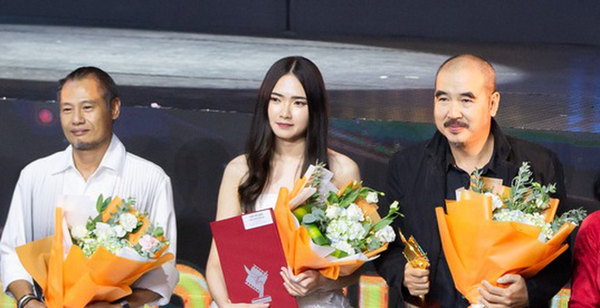 Tro Tàn Rực Rỡ vượt mặt Nhà Bà Nữ đoạt giải phim điện ảnh xuất sắc nhất Cánh Diều Vàng 2023