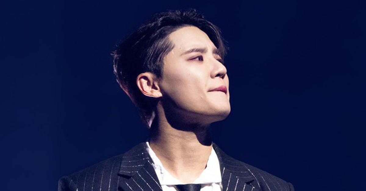 Junsu bị chê rẻ tiền vì biểu diễn phản cảm trên sân khấu