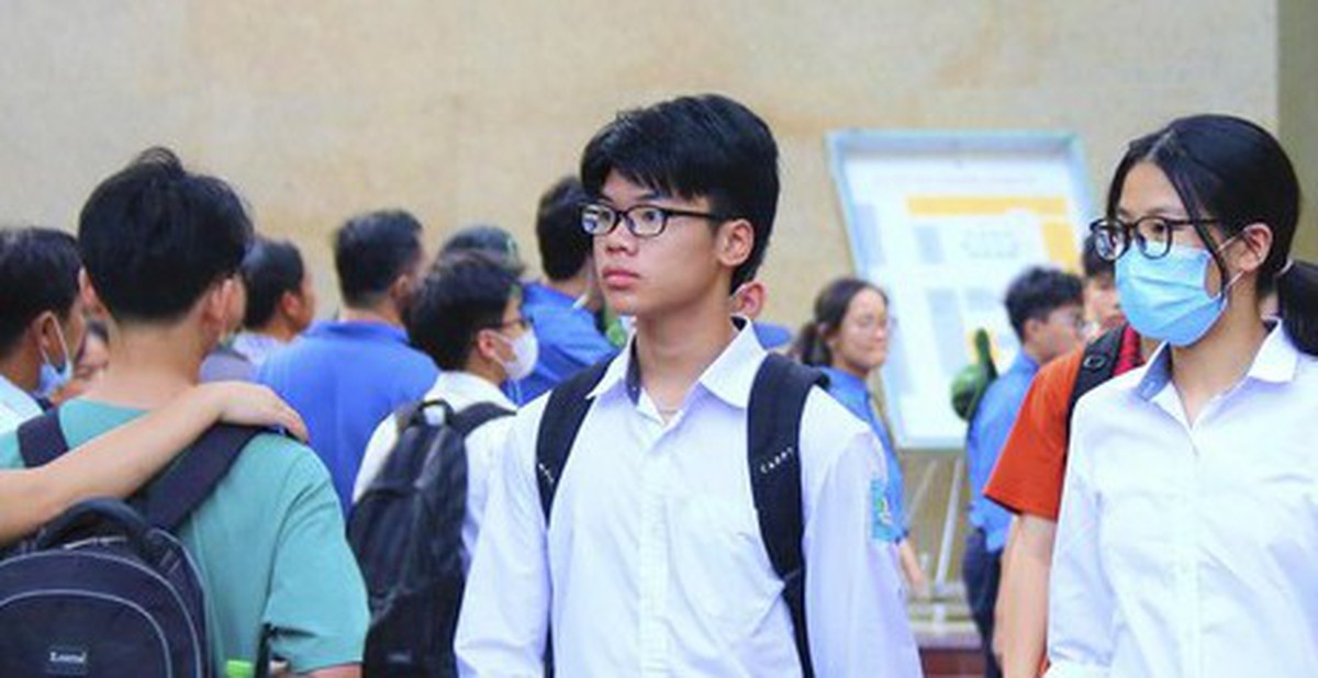 Lịch thi tuyển sinh dày đặc: Học sinh lớp 9 quá tải