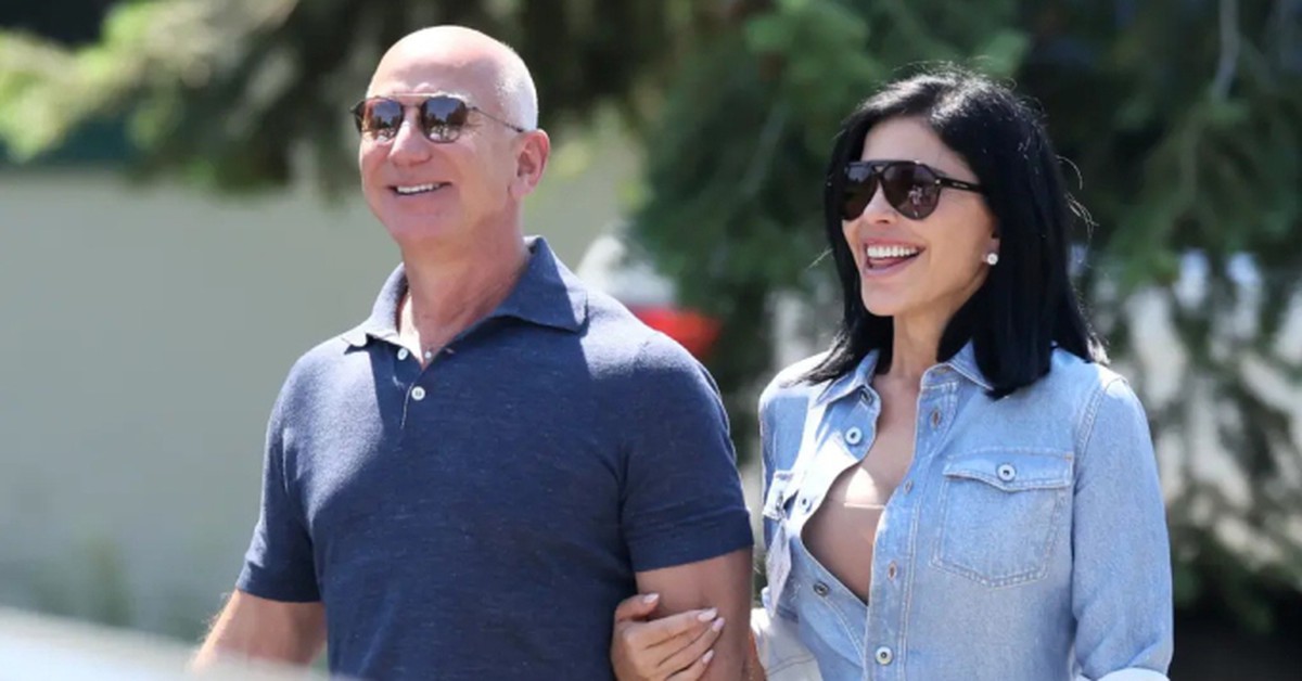 Jeff Bezos lại tậu thêm 