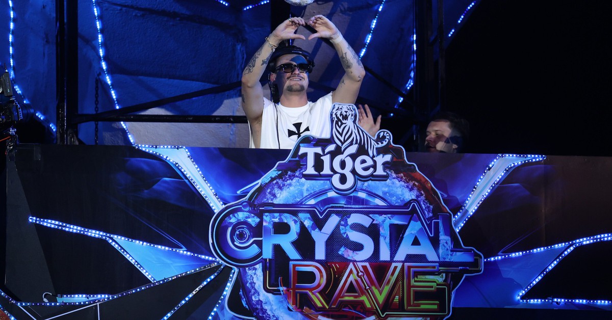 Tiger Crystal Rave tung sân khấu thế kỷ, Top 68 DJ Mag 2023 - DJ Julian ...