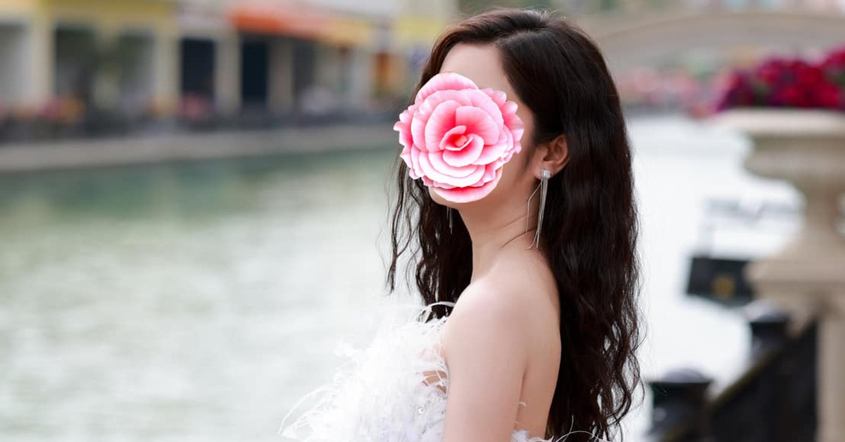 Nhan sắc như hoa như ngọc của Ngô Lệ Quyên khiến cõi mạng chia làm 2 phe
