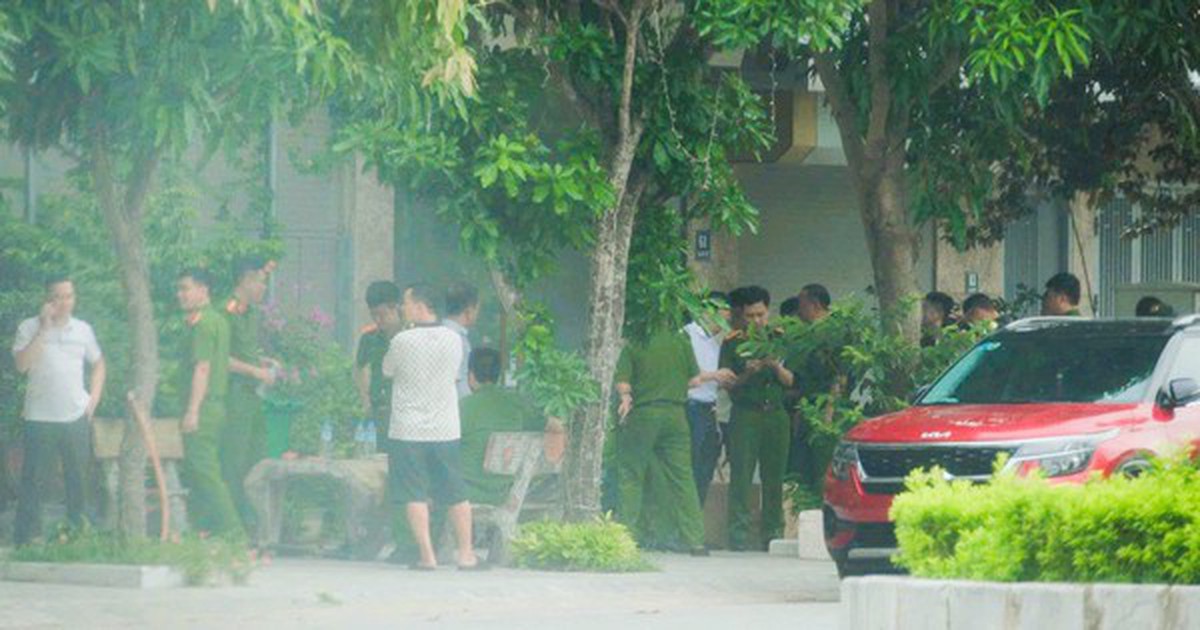Khám xét nhà trùm giang hồ cộm cán Vi "ngộ" ở Thanh Hóa