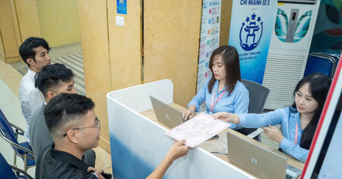 Hà Nội: Cha mẹ được nhận giấy khai sinh cho con ngay tại bệnh viện